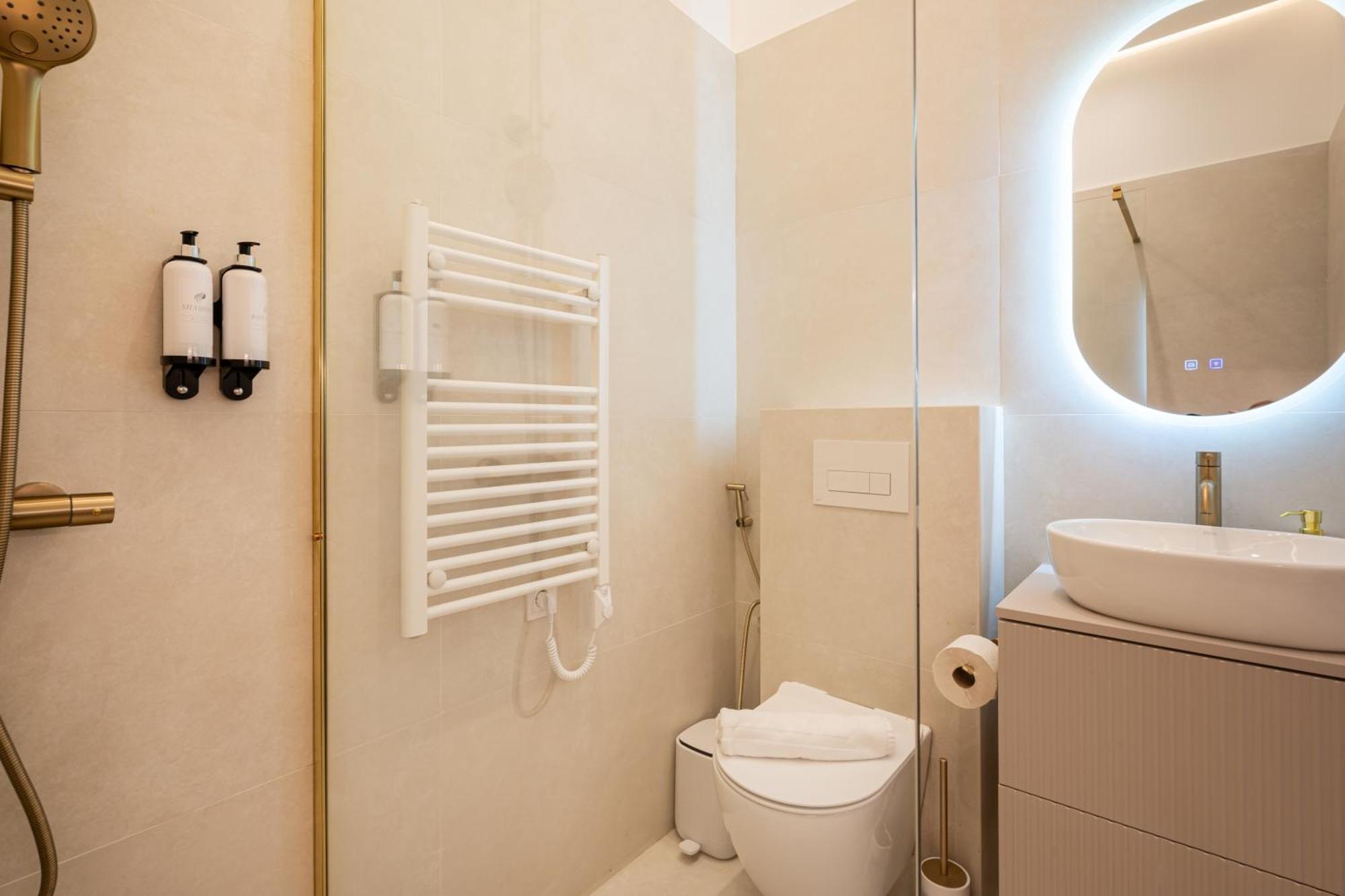 K51 - Kiraly Boutique Residence - Best Location By Bqa بودابست المظهر الخارجي الصورة