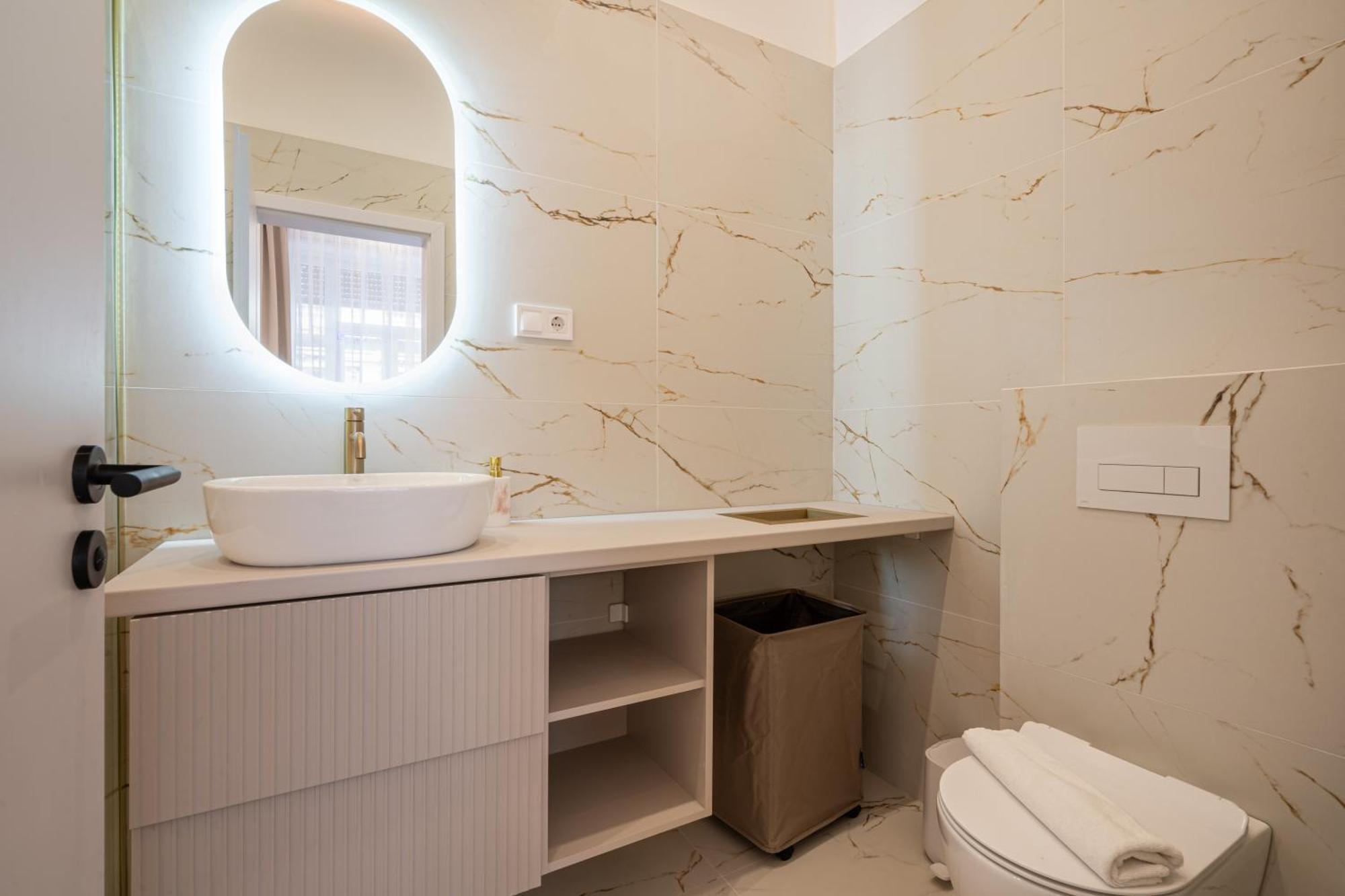 K51 - Kiraly Boutique Residence - Best Location By Bqa بودابست المظهر الخارجي الصورة