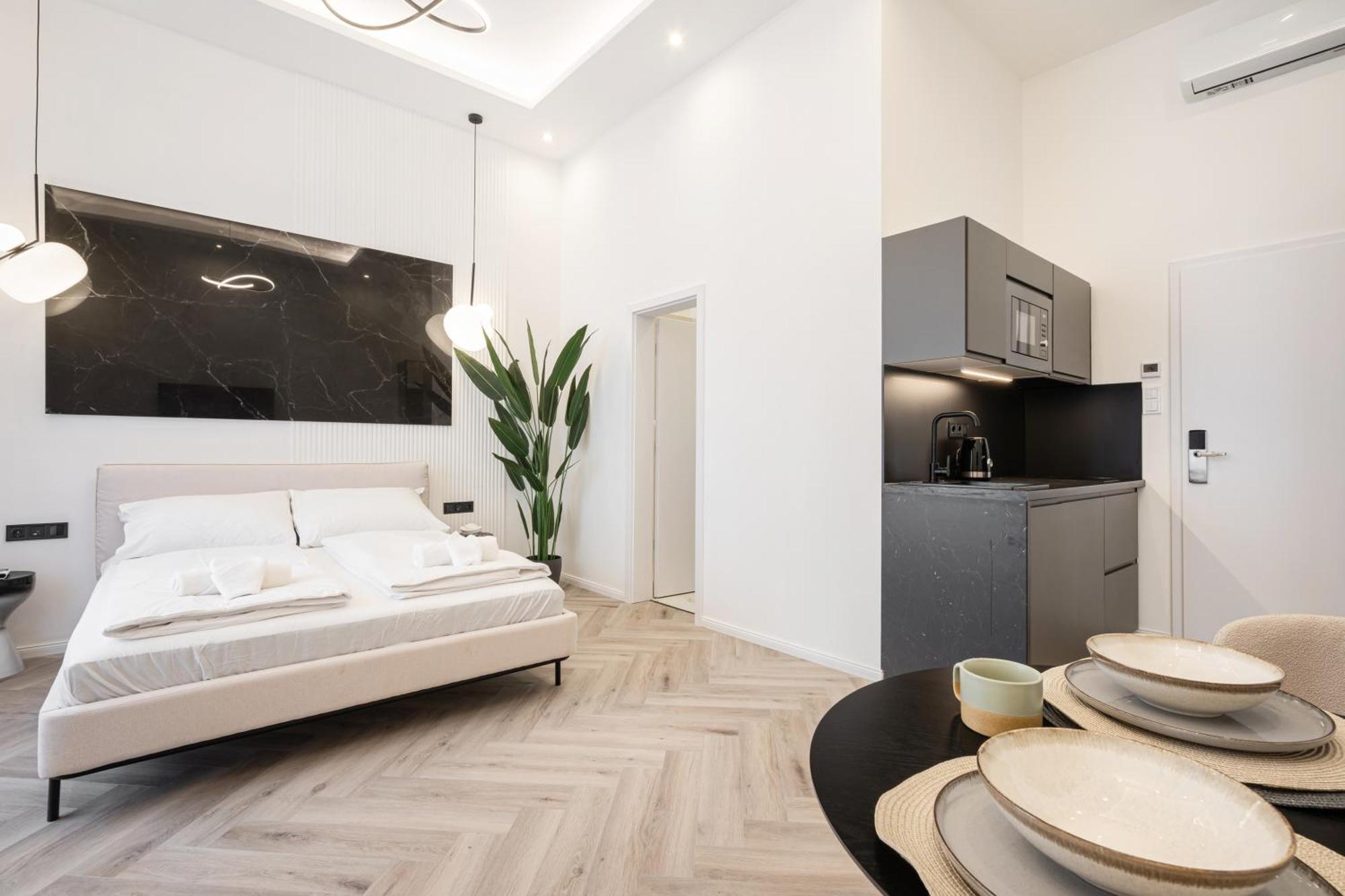 K51 - Kiraly Boutique Residence - Best Location By Bqa بودابست المظهر الخارجي الصورة